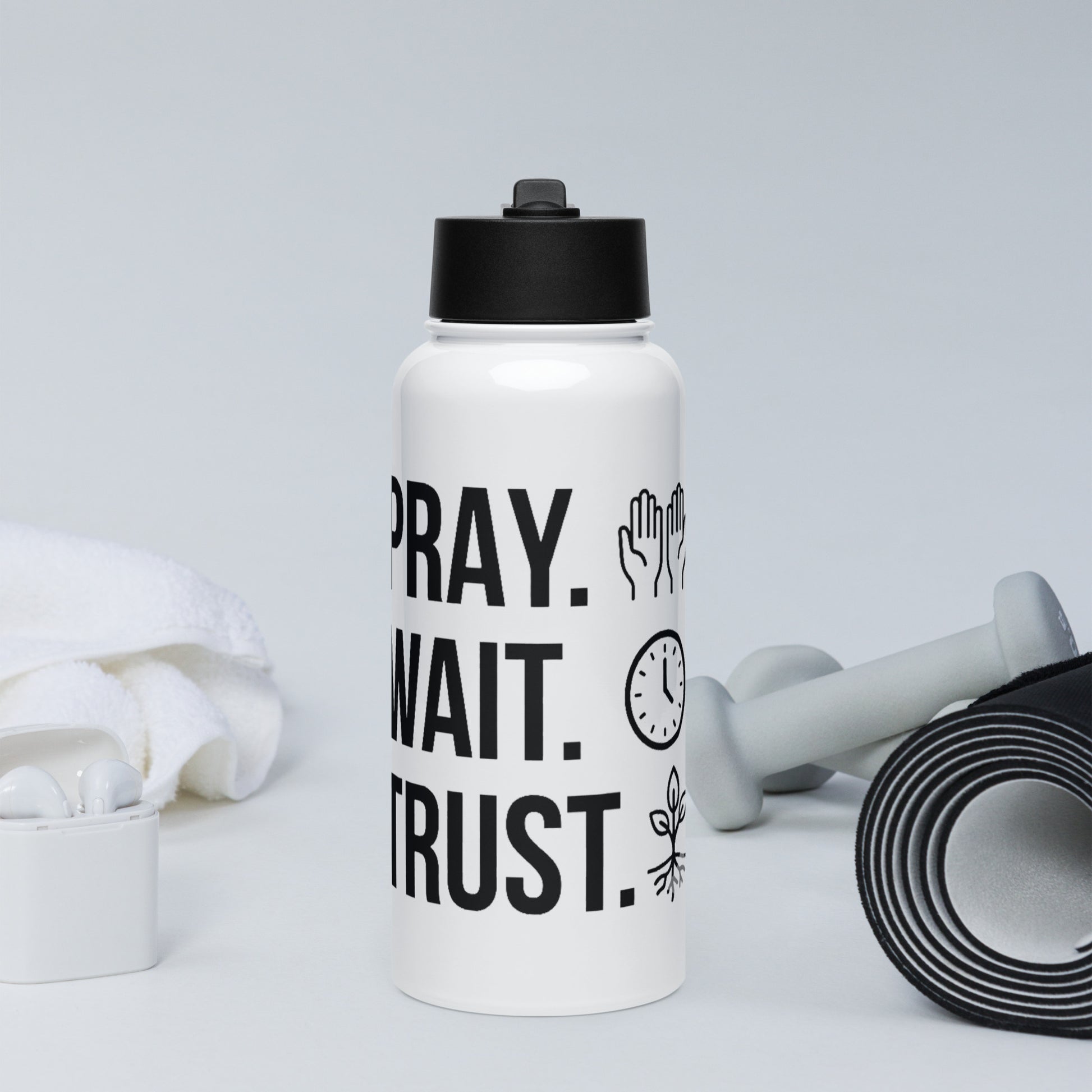 Reusable hydration bottle with anti slip base patch - Adomtok